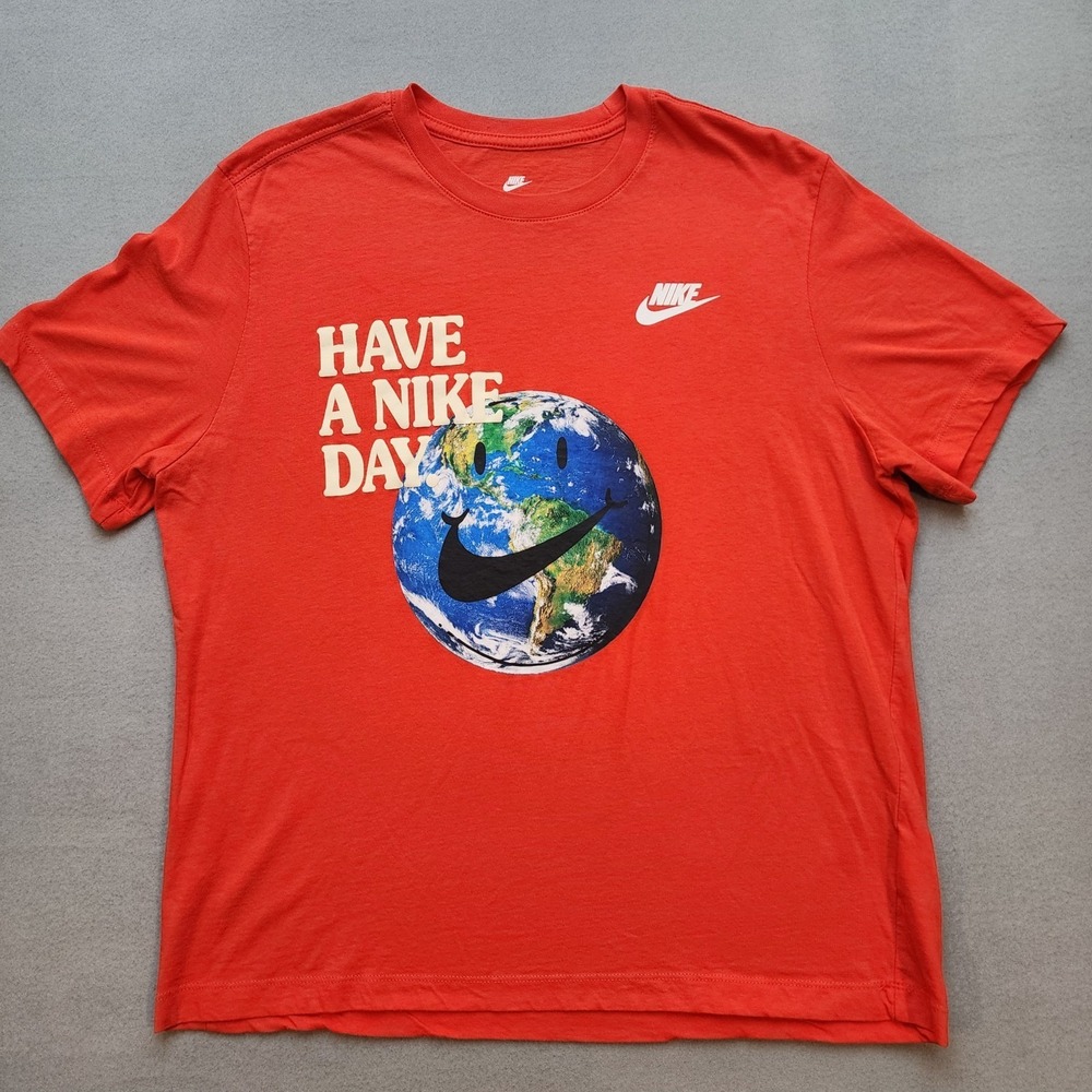 Nike Have A Nike Day Graphic T Shirt 2XL Red Smiley Earth Logo Short Sleeve Tee